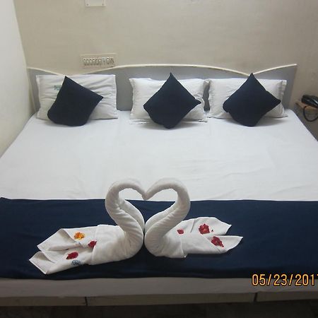 Hotel Sree Vaibhav Residency Tirupati Esterno foto
