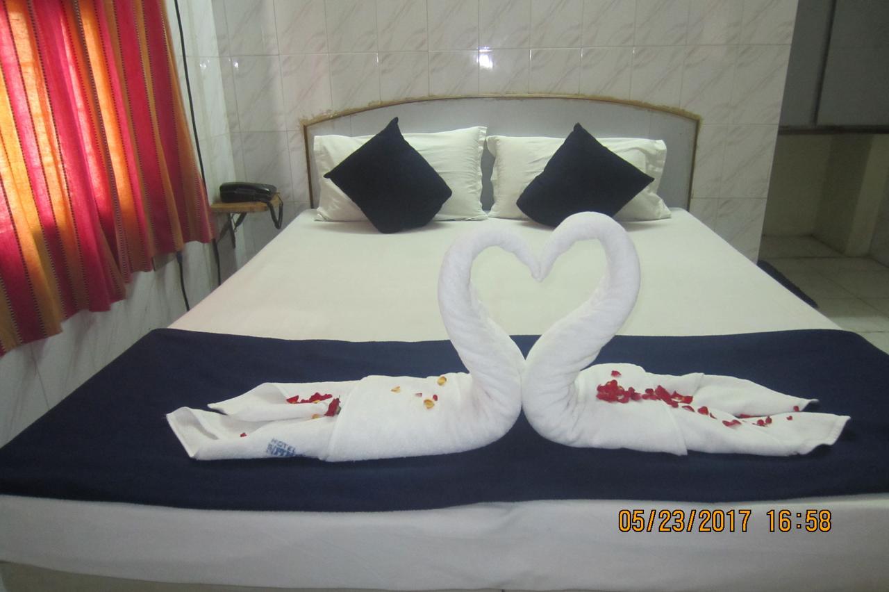 Hotel Sree Vaibhav Residency Tirupati Esterno foto